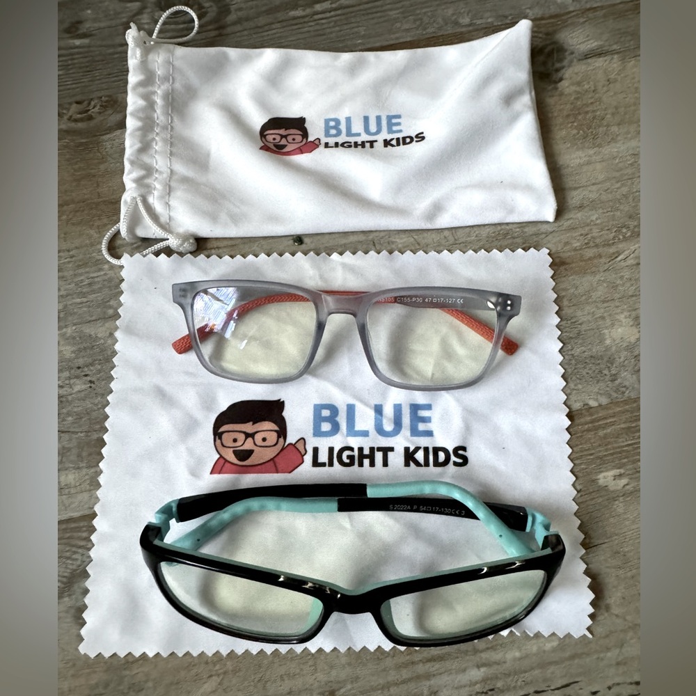 🐊 KIDS BLUE LIGHT GLASSES x2 EUC